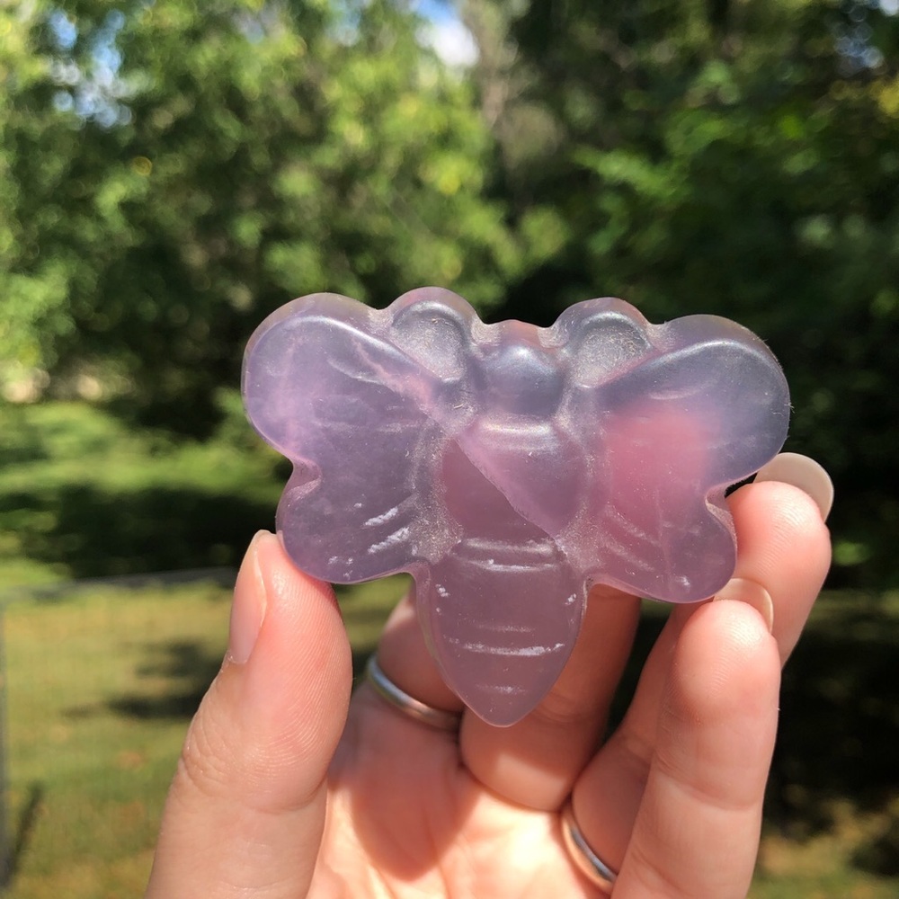 Purple fluorite bee carving